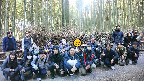 京都　京都嵐山　紅葉ツアー　車いすツアー　高齢者旅行　日帰り旅行　デイサービス旅行　旅行の楽しさ　学生との繋がり　学生の学び
