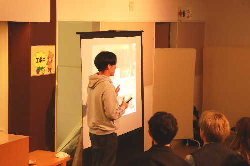 近畿大学　近畿大学建築学部　あきばこ家　カフェ　カフェスペース　グループワーク　株式会社メディケア・リハビリ　大阪府　大阪府大東市　訪問看護ステーション　児童発達支援　放課後等デイサービス