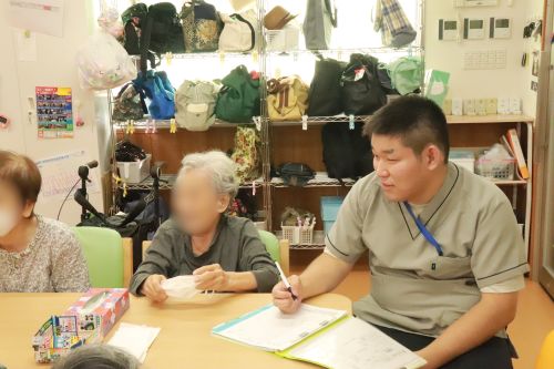 メディケアリハビリ　デイセンターリハビリプラザ東大阪　大阪府東大阪市　大阪府　大阪　東大阪市　東大阪　介護職　介護　未経験　正社員　初任者研修　実務者研修　介護福祉士　送迎　入浴介助　マシン　経過記録　記録　麻雀　社会人　マナー　採用　中途採用　転職活動　転職　新卒　新卒採用