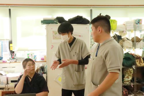 メディケアリハビリ　デイセンターリハビリプラザ東大阪　大阪府東大阪市　大阪府　大阪　東大阪市　東大阪　介護職　介護　未経験　正社員　初任者研修　実務者研修　介護福祉士　送迎　入浴介助　マシン　経過記録　記録　麻雀　社会人　マナー　採用　中途採用　転職活動　転職　新卒　新卒採用