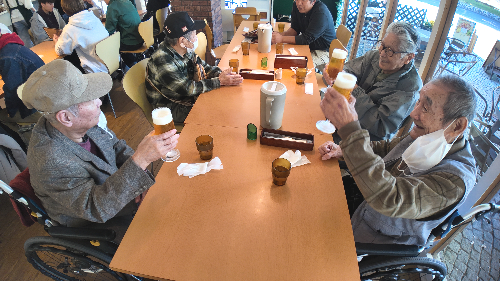 万博記念公園 学生とコラボ 大阪府吹田市 大阪府大東市 大阪商業大学 米盛ゼミ 旅行 日帰り旅行 車いす旅行 訪問看護ステーション