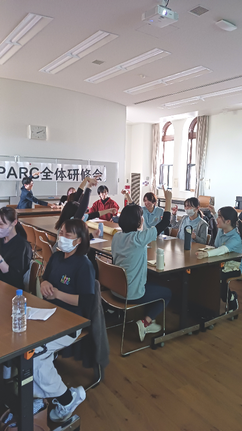 勉強会　こども療育事業　保育士　児童指導員　理学療法士　作業療法士　言語聴覚士　こどもの関わり方　居場所　子どもにとっての居場所